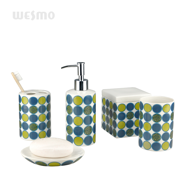 Fashionable wholesale high quality colorful porcelain dispenser bathroom accessories set